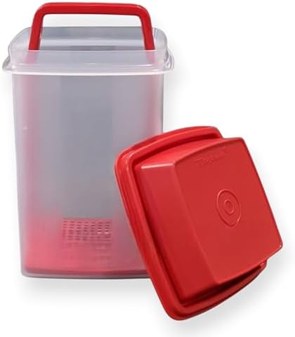 Tupperware Pick A Deli 8 Cup Sheer with Red Strainer and Seal