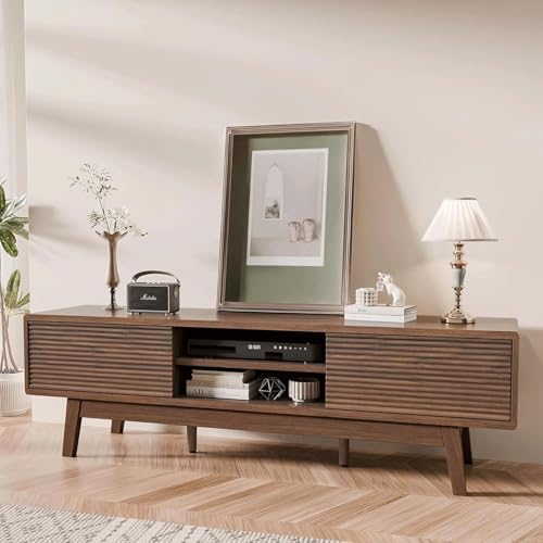 TOLEAD 59" TV Console, Mid Century Modern Media Console for 55/60/65 Inch TV, Low Profile TV Stand with Fluted Sliding Doors, Boho Light Wood Credenza for Living Room, Walnut
