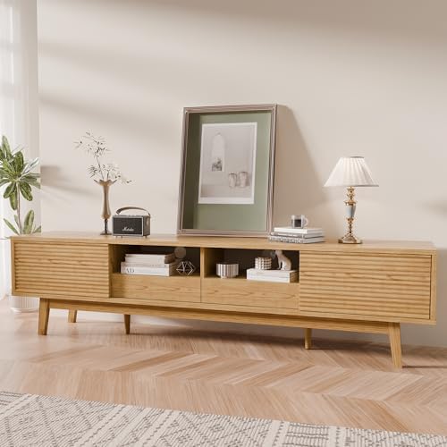 TOLEAD 70" TV Console, Mid Century Modern Media Console for 55/65/75 Inch TV, Low Profile TV Stand with Fluted Sliding Doors, Boho Light Wood Credenza for Living Room, Oak
