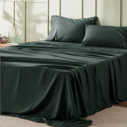 Bedsure Queen Sheet Set - 4 Pieces Soft Queen Size Sheets - Breathable & Cooling - Hotel Luxury - Easy Care Polyester Microfiber Bedding for Women, Men, Forest Green