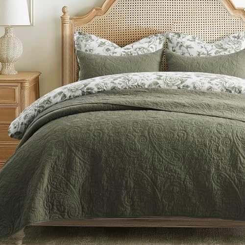 EVERGRACE 100% Cotton Paisley Quilt Set, King Size 3 Piece Set – Prewashed Lightweight Bedspread with 2 Shams, Soft & Breathable Matelasse Coverlet for All-Season Comfort, Olive Green