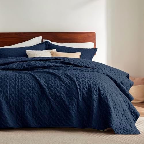 Bedsure Quilts Queen Size - Lightweight Bedspreads Queen Size with Basket Weave Pattern, Soft Quilt Bedding Set, Navy Comforter Set Coverlet for All Seasons with 2 Pillow Shams