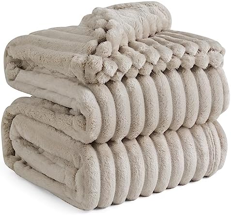 Bedsure California King Size Blanket for Bed - GentleSoft Cozy Soft Blankets for Women, Cute Large Throws for Girls, Linen, 102x96 Inches