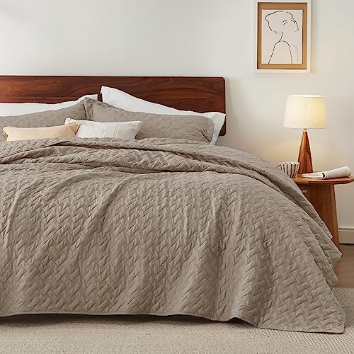 Bedsure Quilts King Size - Lightweight Bedspreads King Size with Basket Weave Pattern, Soft Quilt Bedding Set, Taupe Comforter Set Coverlet for All Seasons with 2 Pillow Shams