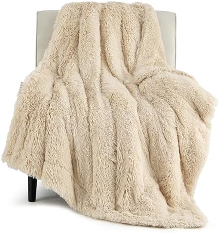 Bedsure Fluffy Beige Throw Blanket Gifts for Women, Kids, Soft Fleece Cozy Fuzzy Sherpa Plush Warm Minky Thick Faux Fur Throws for Couch, Bed, Beige Decor House Blanket Gifts for Mom Dad, 50x60