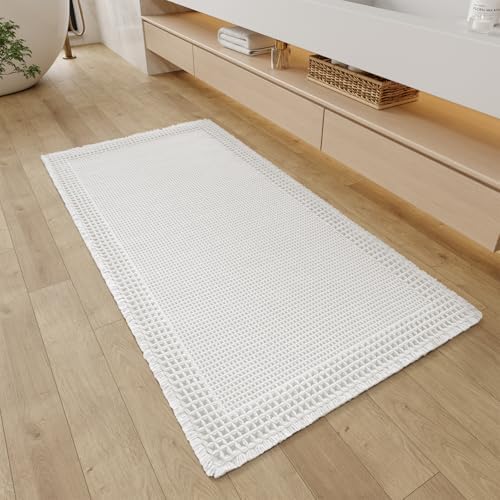 RESARE Waffle Bathroom Runner Rugs, Super Absorbent Bath Mat Non Slip Washable Quick Dry, Ultra Soft Quick Dry Boho Bath Rugs with Tassels for Hallway Bedroom Laundry Room, 2'x4'(24"x48"), White