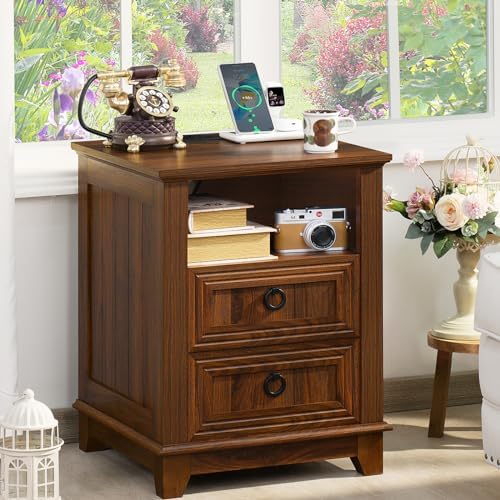 18" Farmhouse Night Stand with Charging Station, 2 Drawers End Table Dresser for Bedroom, Brown Wooden Nightstand, Bed Side Table with Open Shelf, Bedside Cabinet for Living Room, Closet