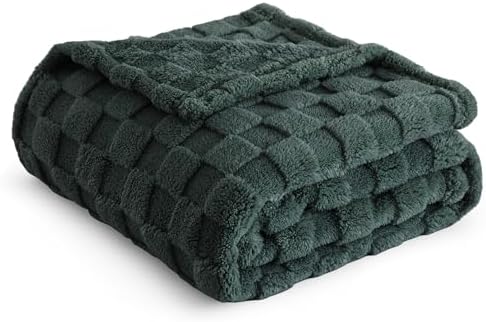 Bedsure Mallard Green Throw Blanket for Couch - Super Soft Cozy Blankets for Women, Cute Small Fleece Throws for Girls, 50x60 Inches
