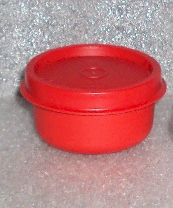 1 Tupperware Smidget Tiny Treasure Mini Bowl Red w/Red Seal