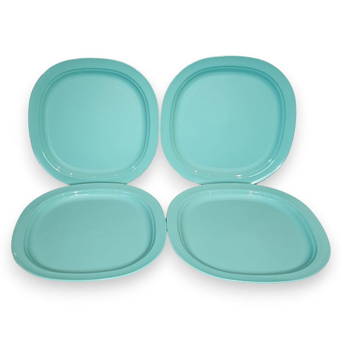 Tupperware Microwave Reheatable Luncheon Plates 9.5" Set of 4 in Mint Green