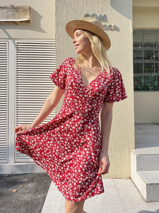 FENSACE Sun Dresses for Women 2025 Vacation Floral Summer Beach Wedding Guest Dresses(Red,Large)